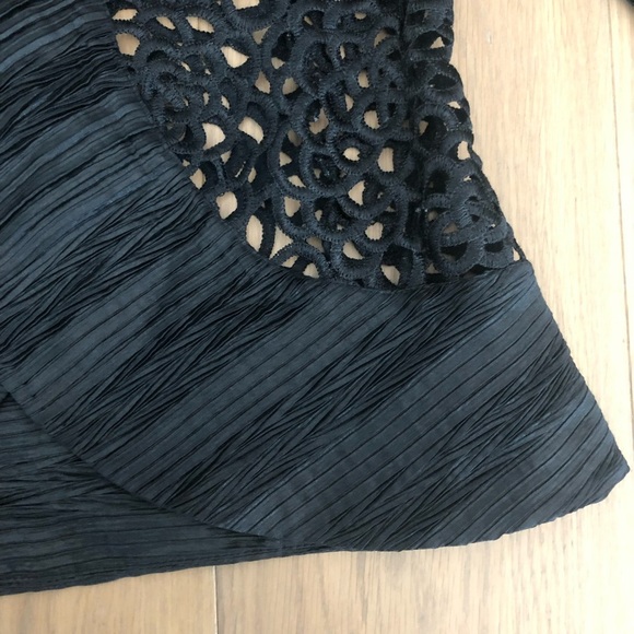 New NWOT unique black rose floral lace cardigan ridge pleat outline size large - Picture 8 of 9